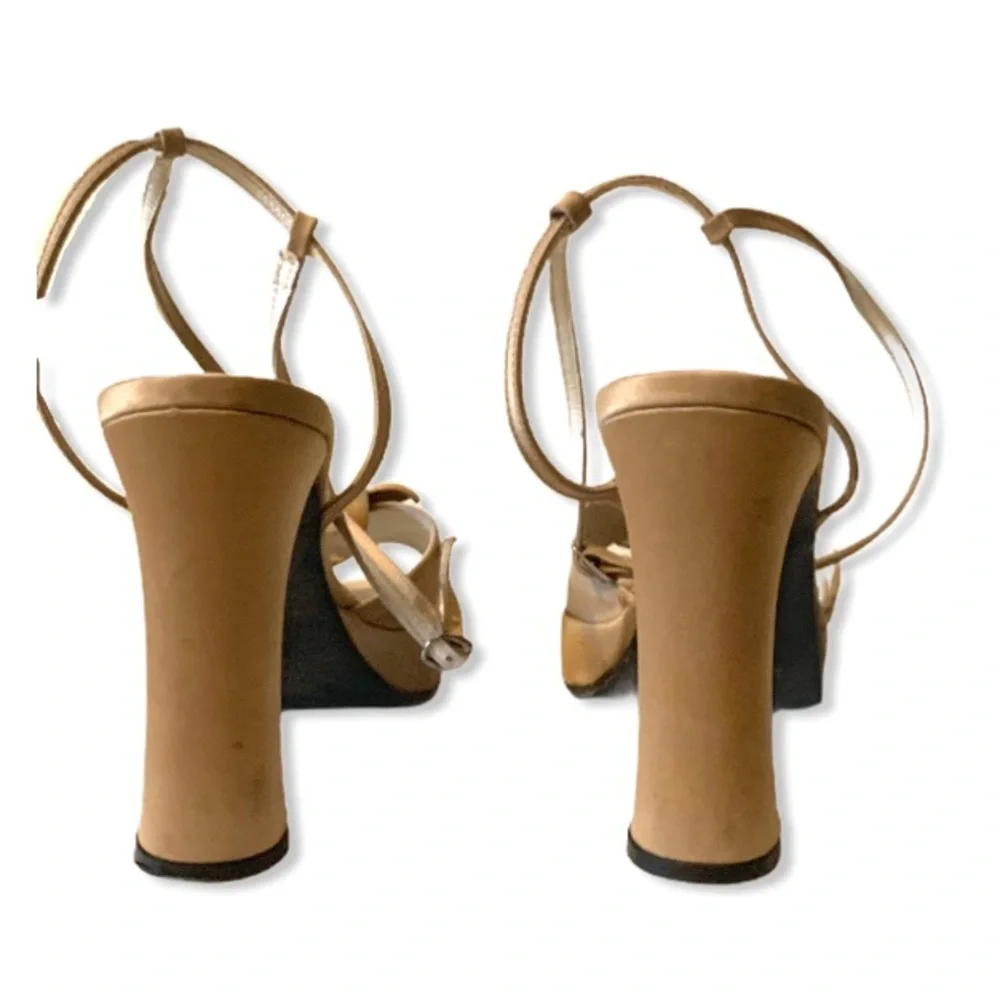 Y2K Nathalie M by Charles David Leather Suede Cut Out 3D Floral Heels Beige 6